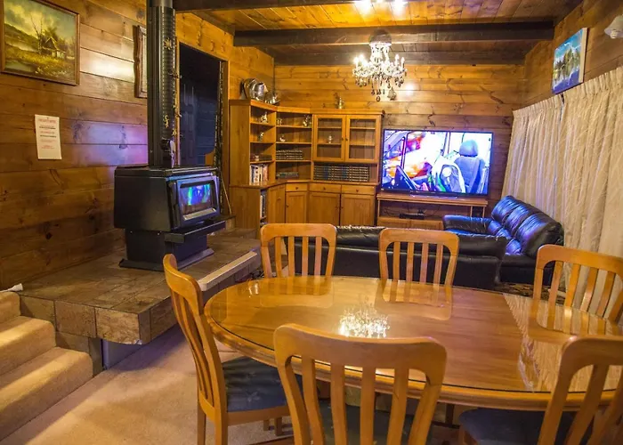 Arnold Lakeside Holiday home *